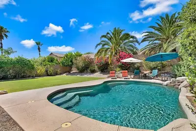 Image de ⭐️Scottsdale home, amazing backyard, private pool, pool table, 4 bedrooms! 🌵