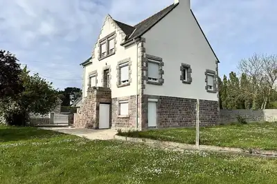Image de 762 - Maison bretonne à moins de 2 kms des Plages.