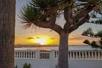 Villa La Maja BeachFront, 1st line of the beach, views, direct access to the sea