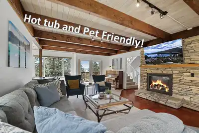 Image de Hall Court Manor - Hot tub, Pet Friendly, Pool Table!