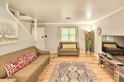 Image de ~ 5 Mi to Dtwn Fort Worth: Retreat w/ Fire Pit
