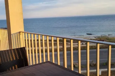 Image de Superbe appartement calme face Ă la mer. Vue unique sur Belle Ile.