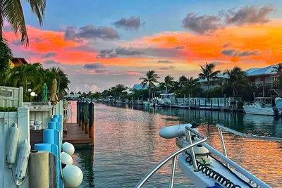 Image de ~3Bed2Bath~Cabana Club~Swim Spa~Ice. Machine~Fishing Rods~Popcorn Maker~Game Room
