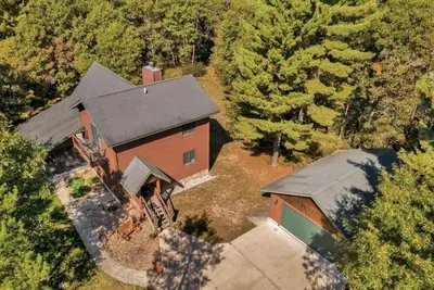Image de Rustic; Lodge Perfect Gateway; golf and lake