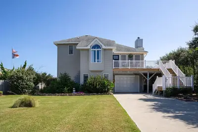 Image de Updated beach house Kitty Hawk on Seascape with new pool! Walk to beach!