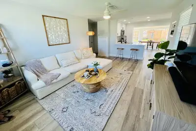 Image de Newly Renovated Beachside Home for Extended Stays