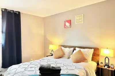 Image de Comfy beds\/Fast wifi\/Getaway\/Free Parking\/Raging Waves Water park