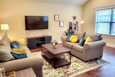 Image de Pet Friendly Bungalow close to Eureka Springs!