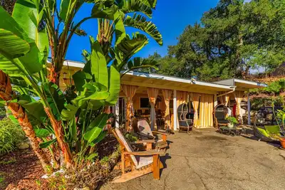 Image de Topanga Dreaming 3 Bedroom House with Sauna Jacuzzi and Views