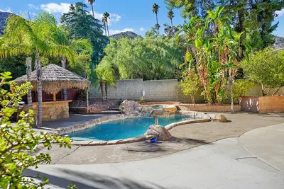 Image de Pool•Bbq•View•Balcony•Fireplace•King•W-D