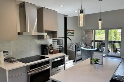 Image de The Vallee Blanche - 1 bedroom + loft in Bills Ranch