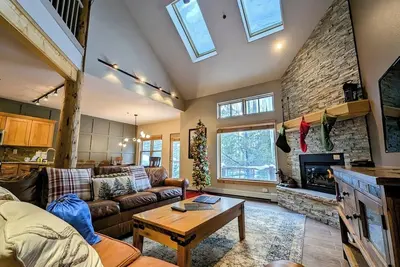 Image de Quiet Winter Getaway! Garage, Shuttle