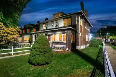Image de The Allentown Whitehouse