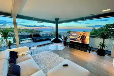 Image de The Beach Hytte - Stunning Sea View Penthouse