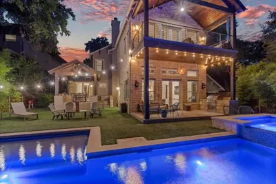 Image de Downtown, private heated pool + Spa, views, gym, game room