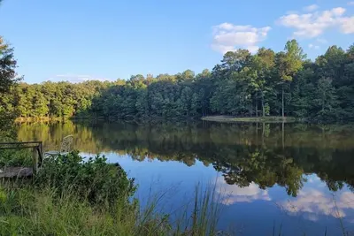 Image de Stockbridge Secret Oasis with Lake View