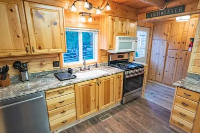 Image de Waterfront Large Group Cabin w Dock