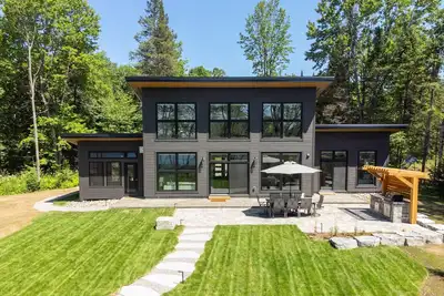 Image de Beautiful Muskoka Cottage Lakehouse near Huntsville