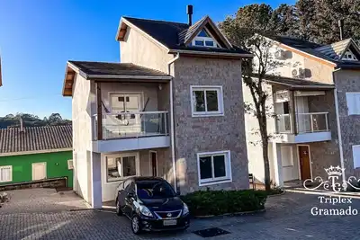 Image de Triplex House with 03 Suites, Cond in Centro Gramado