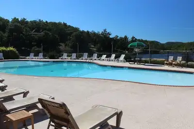Image de Great Family Getaway in gated golf resort near Silver Dollar City