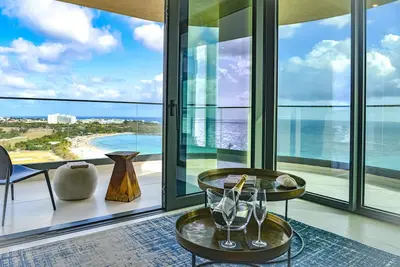 Image de Magnifique appartement condo 1 chambre avec vue panoramique sur l'océan des eaux turquoises