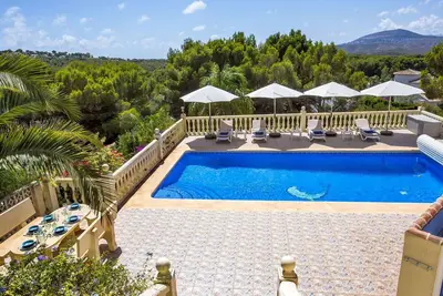 Image de Belle maison de vacances privée avec piscine privée, climatisation, Wifi, Tv, patio et parking