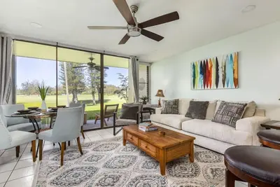 Image de Gorgeous 1 Bedroom golf front, near beach