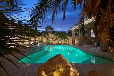 Image de 5 Bedroom 3 Full Bath with Swimming Pool