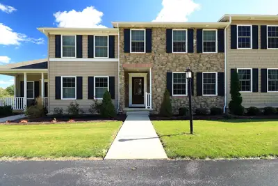Image de Penn State - Happy Valley - Townhome - 5 min to town