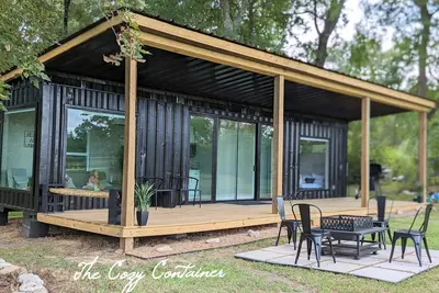 Image de The Cozy Container, Country Living, Modern Design