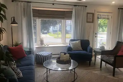 Image de Lake Vibe - 3+ Bdrm House on Ashburnham Point