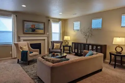 Image de Spacious 3-bedroom home with outdoor space