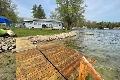 Image de Pratt Lake Peninsula:Romantic Lakeside Escape –Enjoy Swimming, Kayaking, and Stunning Views