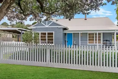 Image de The Schoolhouse - spacious 3 bedroom home - ready for memorable holiday moments! !