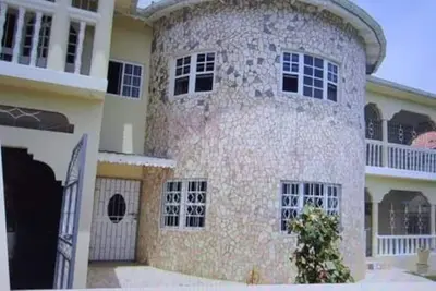 Image de Spacious Ocho Rios Home with En-suite Family Rooms