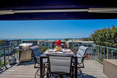 Image de Luxury Townhome with Panoramic Ocean Views