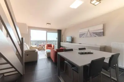 Image de Skyview with parking and balcony by Interhome