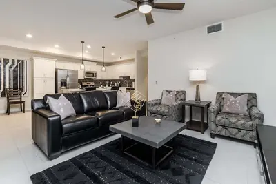 Image de Last Minute Disney Getaway! Luxury Condo with Private Balcony. Book Now! #17012