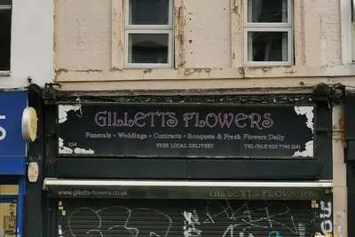 discreet apartment with great transport links