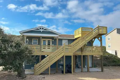 Image de Ev Charging Outer Banks Haven Walk to Beach Pet Friendly New Kitchen Outdoors