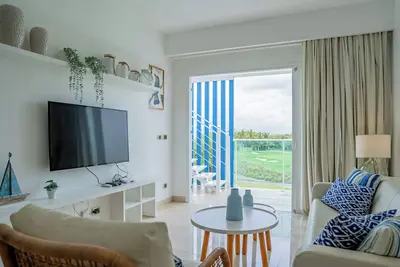 Image de Lovely 2-Bedroom Penthouse w/ Pool & Golf View in Punta Cana - Private Rooftop