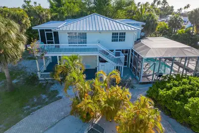 Image de La Brisa: 6-Bedroom Home with Pool, Golf Carts & Resort Amenities