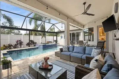 Image de Sunrise Deluxe-Heated Pool & Spa Villa-Great Amenities- 6 Min to Beach