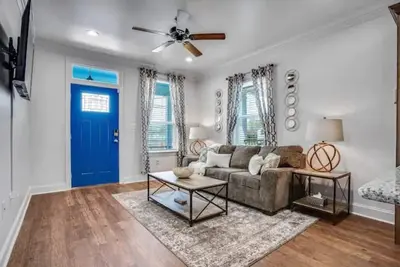 Image de 3br w/Backyard & Grill Fais Do Do Suite on Gordon