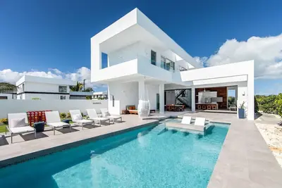 Image de White Villas Resort Beachside Villa 6 Summer Promo