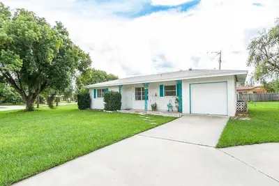 Image de 7 person family home - centrally located in Srq