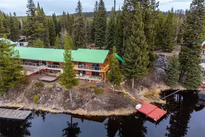 Image de Lakefront Cottage near Big White and Kelowna