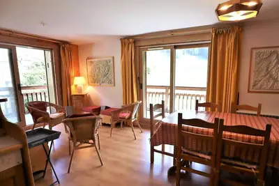 Image de 3-Zimmer-Wohnung ideal für 7 bis 8 Personen, nahe Shuttle-Station