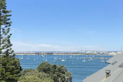 Image de Picturesque water views of Koombana Bay