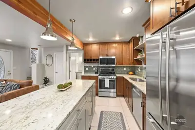 Image de Spacious Home in Heart of U+Med and Trail Systems